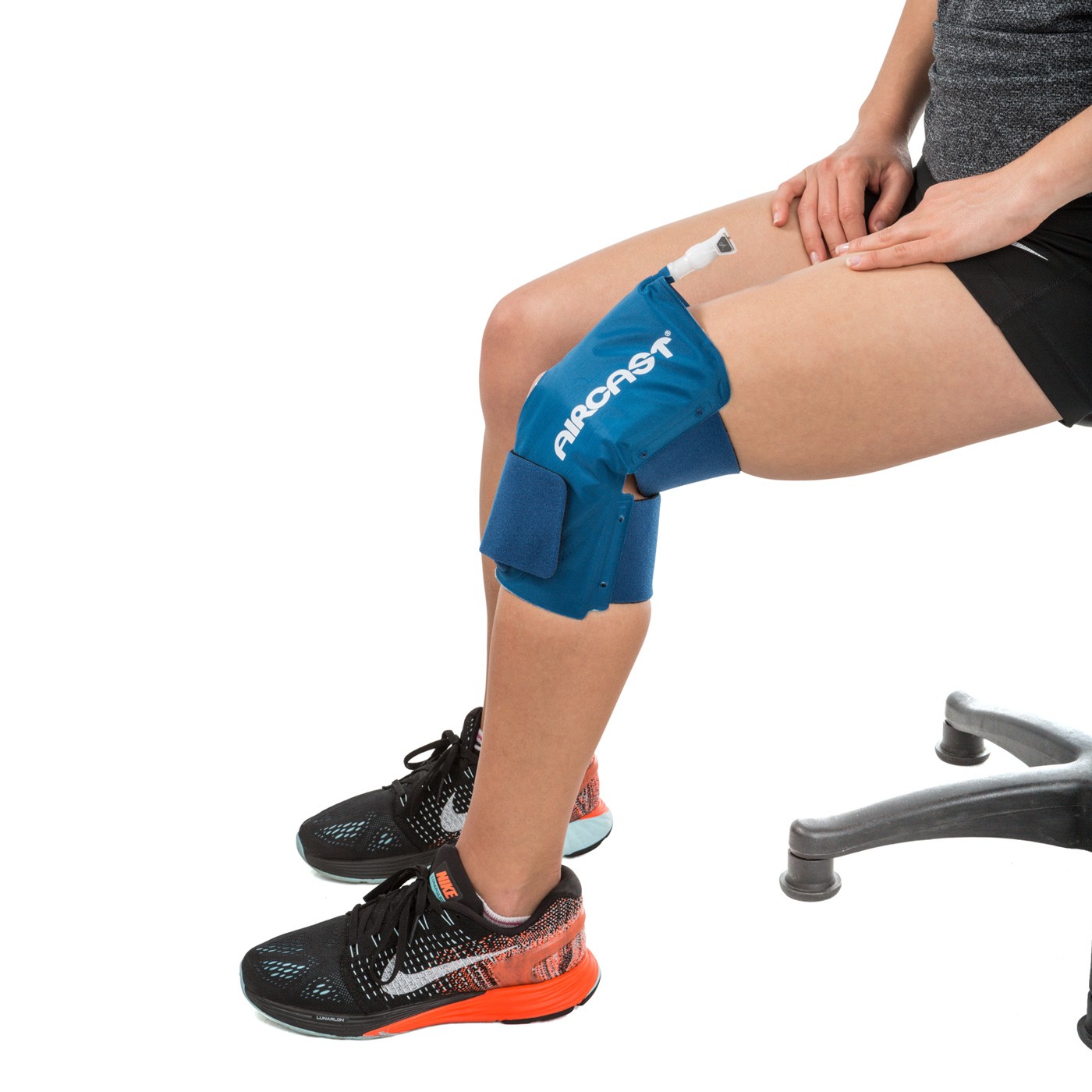 Aircast Knee Cryo/Cuff w/ Gravity Cooler Aircast Knee Cryo/Cuff w/ Gravity Cooler
