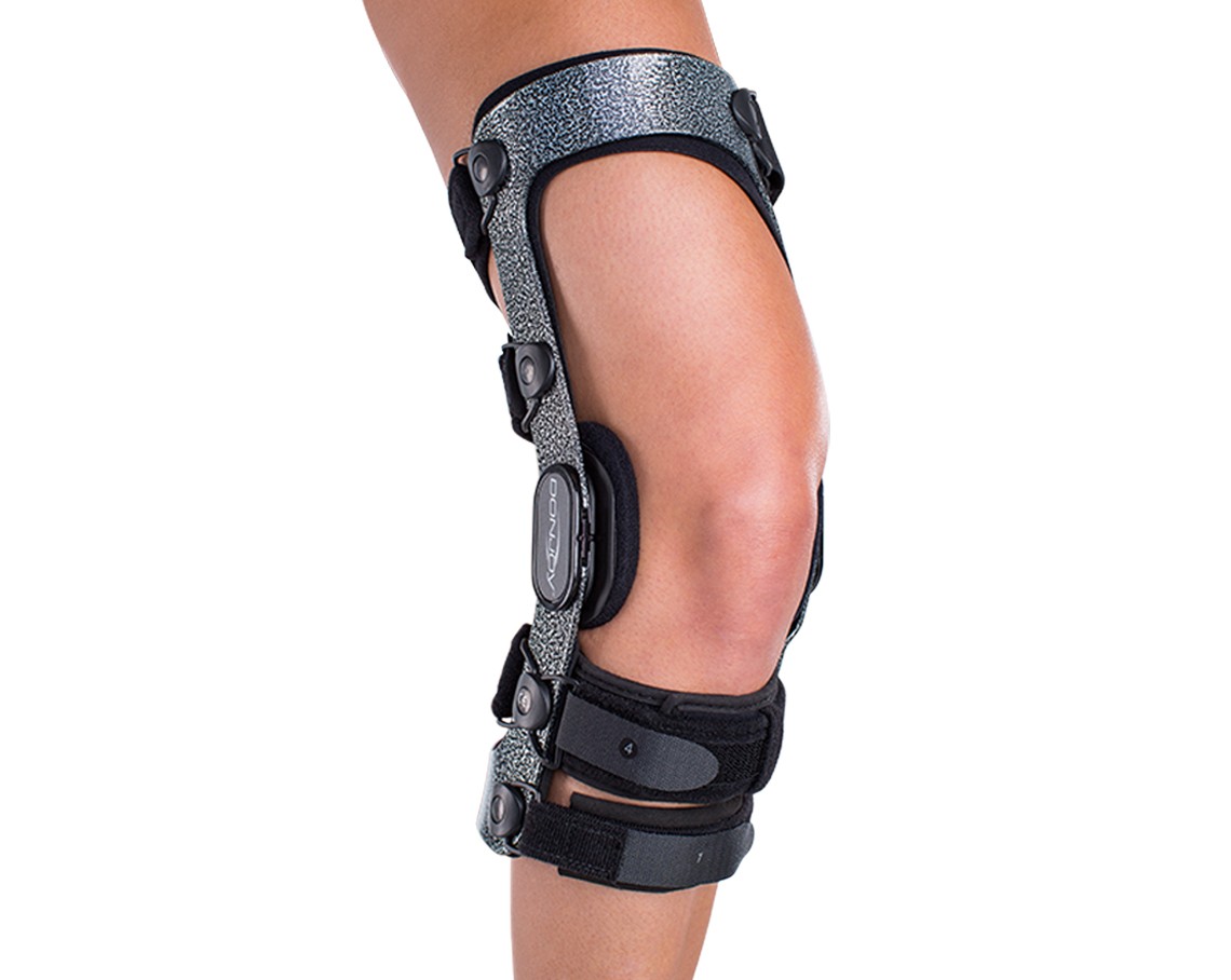 DonJoy Armor Knee Brace with Standard Hinge