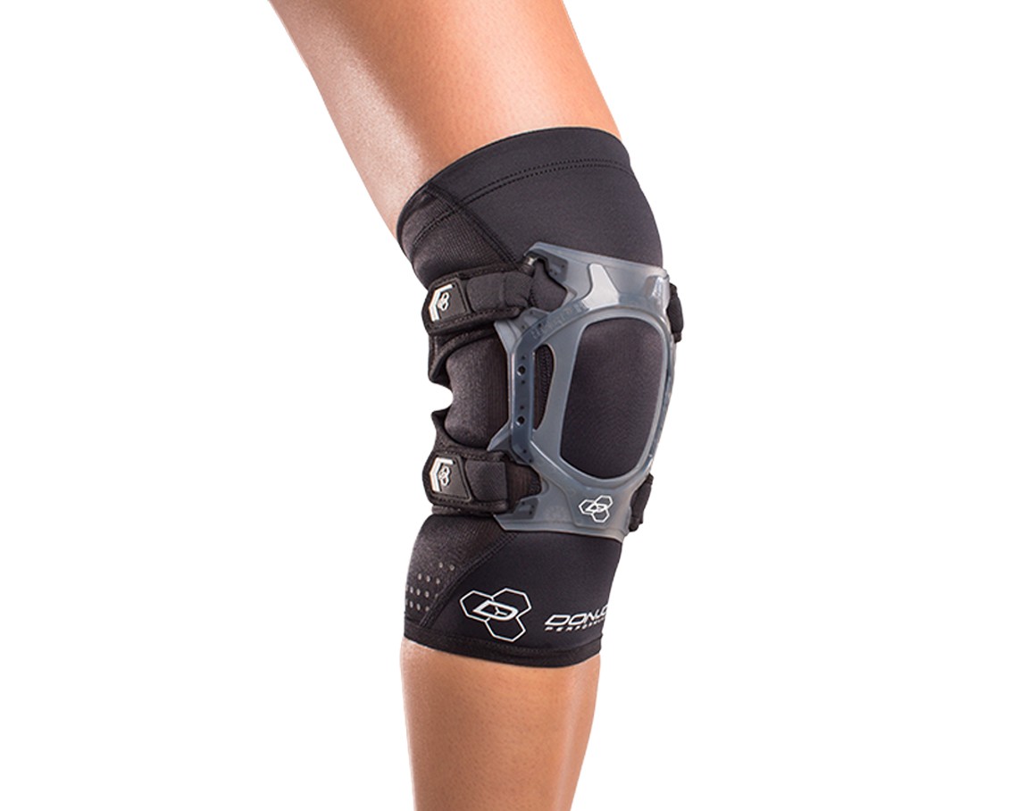 DonJoy Performance tech Short Knee Brace