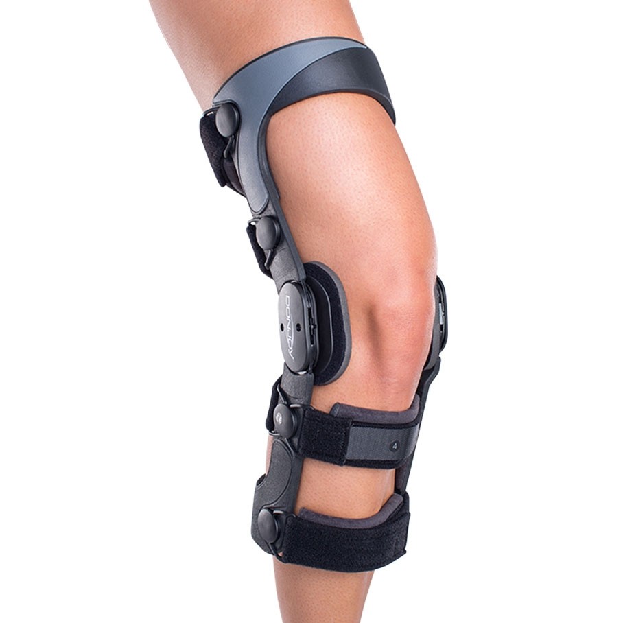 Padded sports knee armour crash WMA Martial Art protection Xtreme light small
